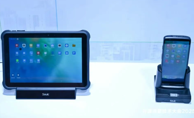 開源鴻蒙技術大會2025|東集鴻蒙5.0智能終端驚艷亮相，賦能信創(chuàng)產業(yè)數(shù)字化轉型